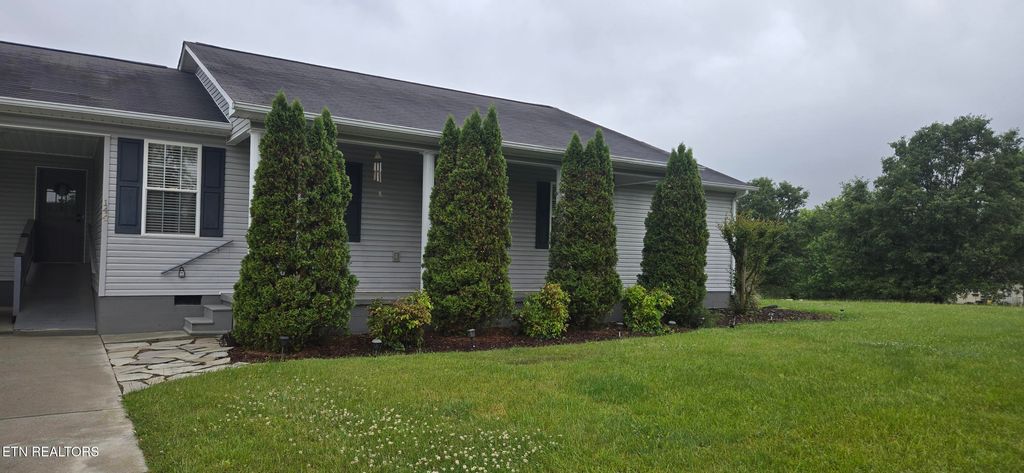 Photo of 144 Vineyard Rd, Sweetwater, TN 37874 (MLS # 1340200)