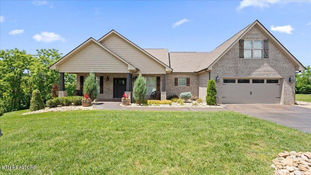 Photo of 129 Carly Ridge Way, Clinton, TN 37716 (MLS # 1303074)