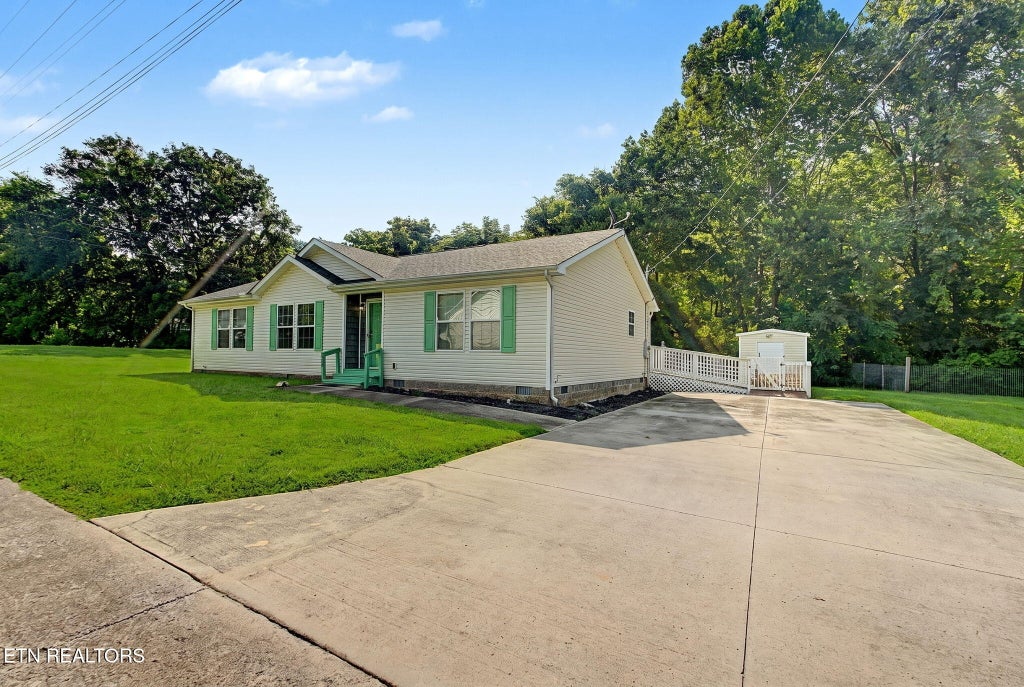 Photo of 332 Howard Rd, Loudon, TN 37774 (MLS # 1351506)