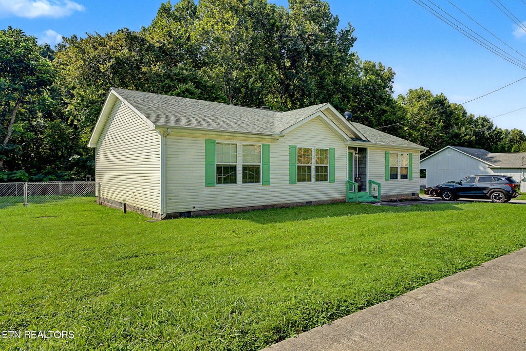 Photo of 332 Howard Rd, Loudon, TN 37774 (MLS # 1351506)