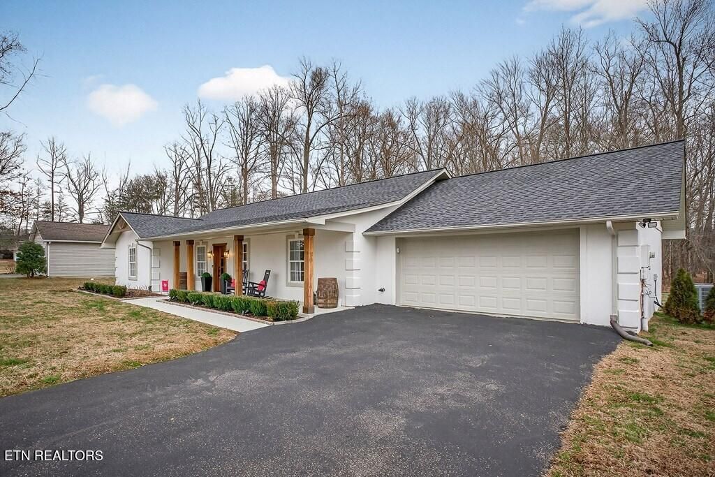 Photo of 3433 Middleford Drive, Cookeville, TN 38506 (MLS # 1328422)