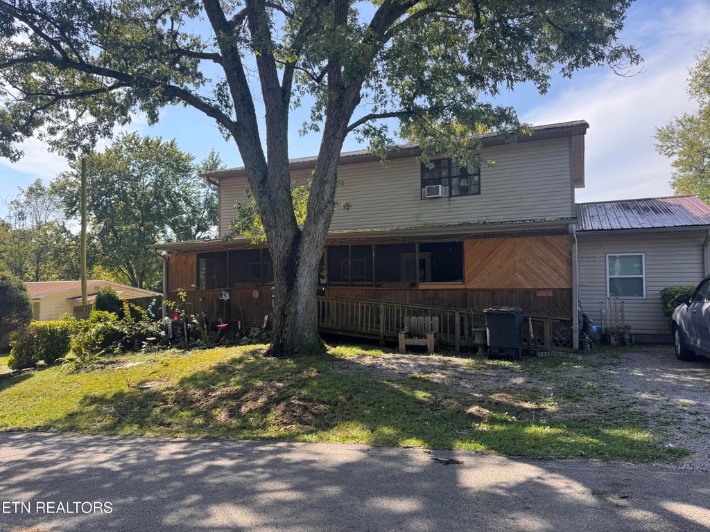 Photo of 189 Oakland Ave, Lenoir City, TN 37771 (MLS # 1356534)