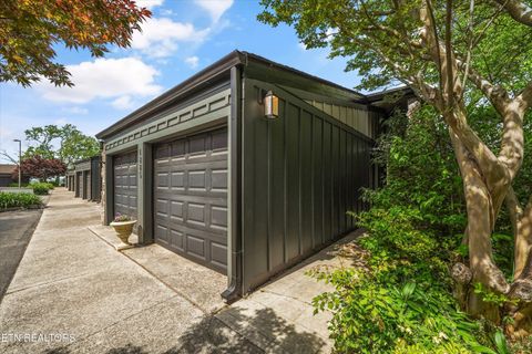 Photo of 1885 Cherokee Bluff Drive, Knoxville, TN 37920 (MLS # 1336953)