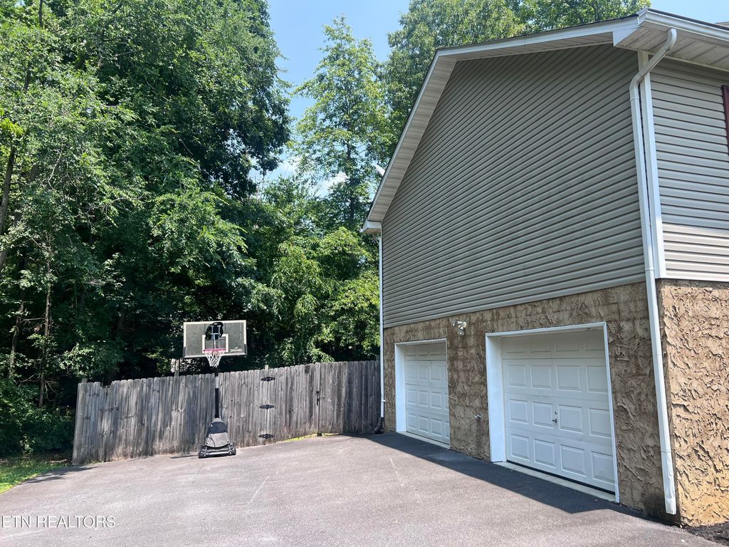 Photo of 575 Paw Paw Way, Newport, TN 37821 (MLS # 1303678)