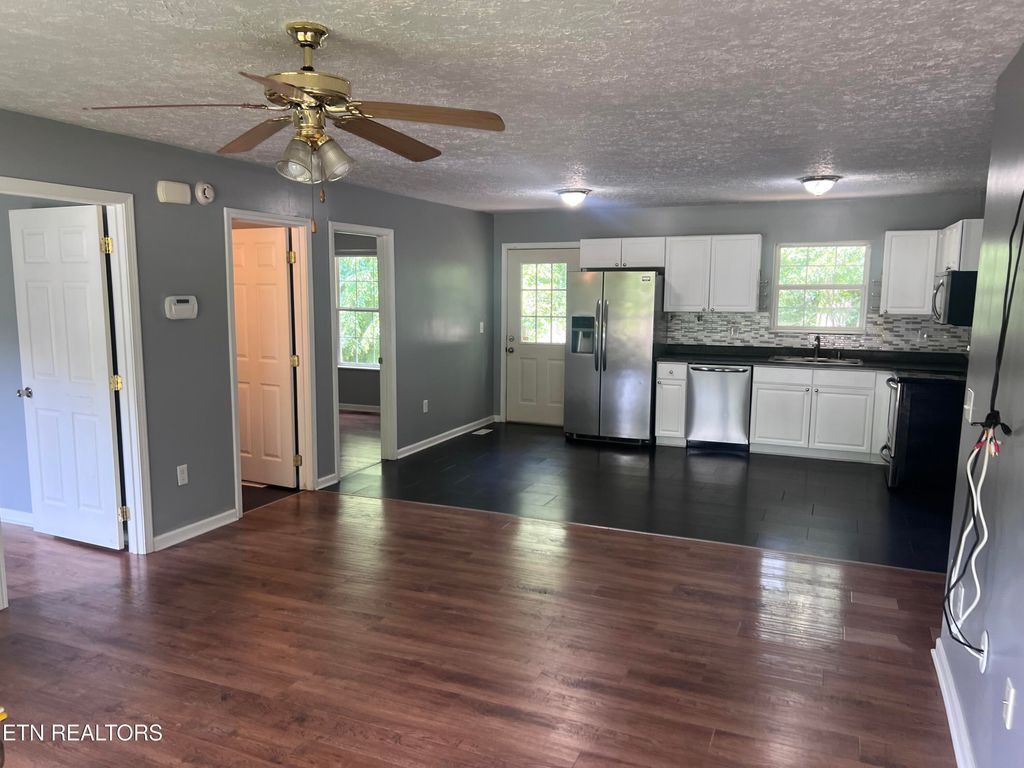 Photo of 575 Paw Paw Way, Newport, TN 37821 (MLS # 1303678)