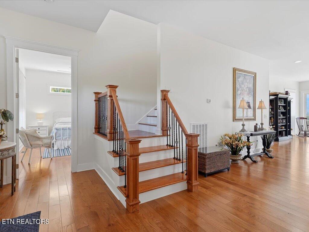 270 Sonshine Ridge Rd, Cosby, TN, 37722, USA, 2 Bedrooms Bedrooms, ,4 BathroomsBathrooms,Residential,Active,270 Sonshine Ridge Rd,1340976