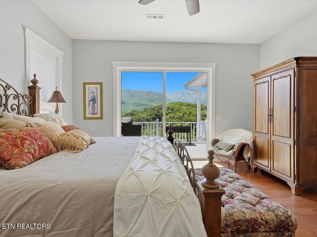 270 Sonshine Ridge Rd, Cosby, TN, 37722, USA, 2 Bedrooms Bedrooms, ,4 BathroomsBathrooms,Residential,Active,270 Sonshine Ridge Rd,1340976