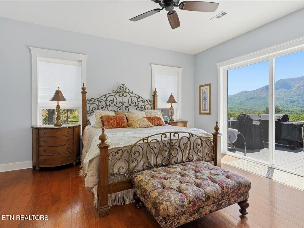 270 Sonshine Ridge Rd, Cosby, TN, 37722, USA, 2 Bedrooms Bedrooms, ,4 BathroomsBathrooms,Residential,Active,270 Sonshine Ridge Rd,1340976