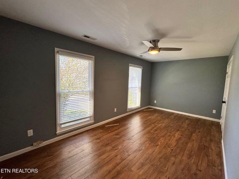 Tiny photo for 34 Hampton Square, Crossville, TN 38555 (MLS # 1319388)