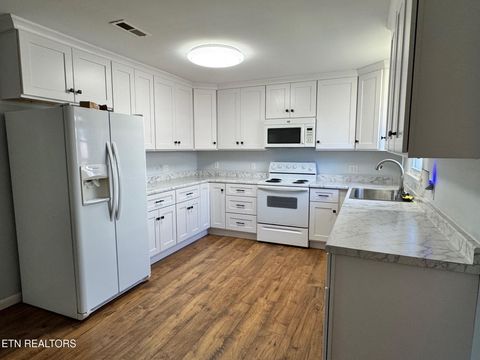 Tiny photo for 34 Hampton Square, Crossville, TN 38555 (MLS # 1319388)