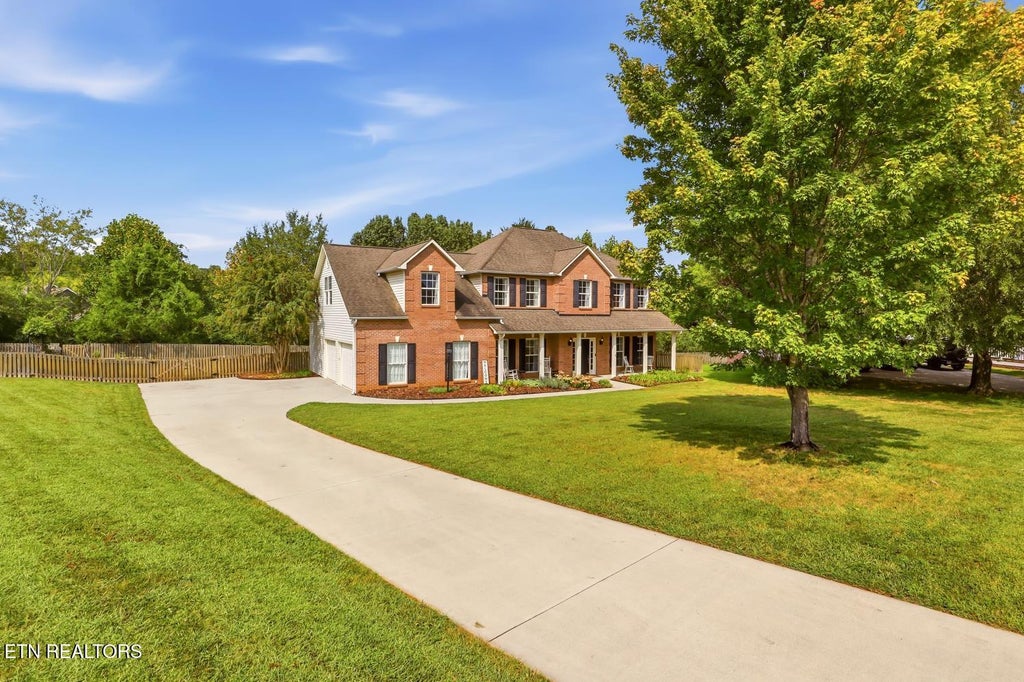 Photo of 2551 Silverstone Lane, Knoxville, TN 37932 (MLS # 1354913)