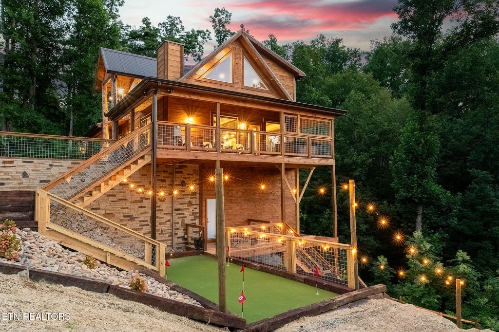 Photo of 466 Loop Rd, Gatlinburg, TN 37738 (MLS # 1359140)
