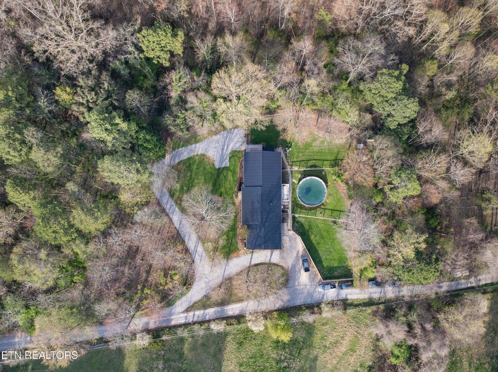 Photo of 6720 Ridgeview Rd, Knoxville, TN 37918 (MLS # 1334320)