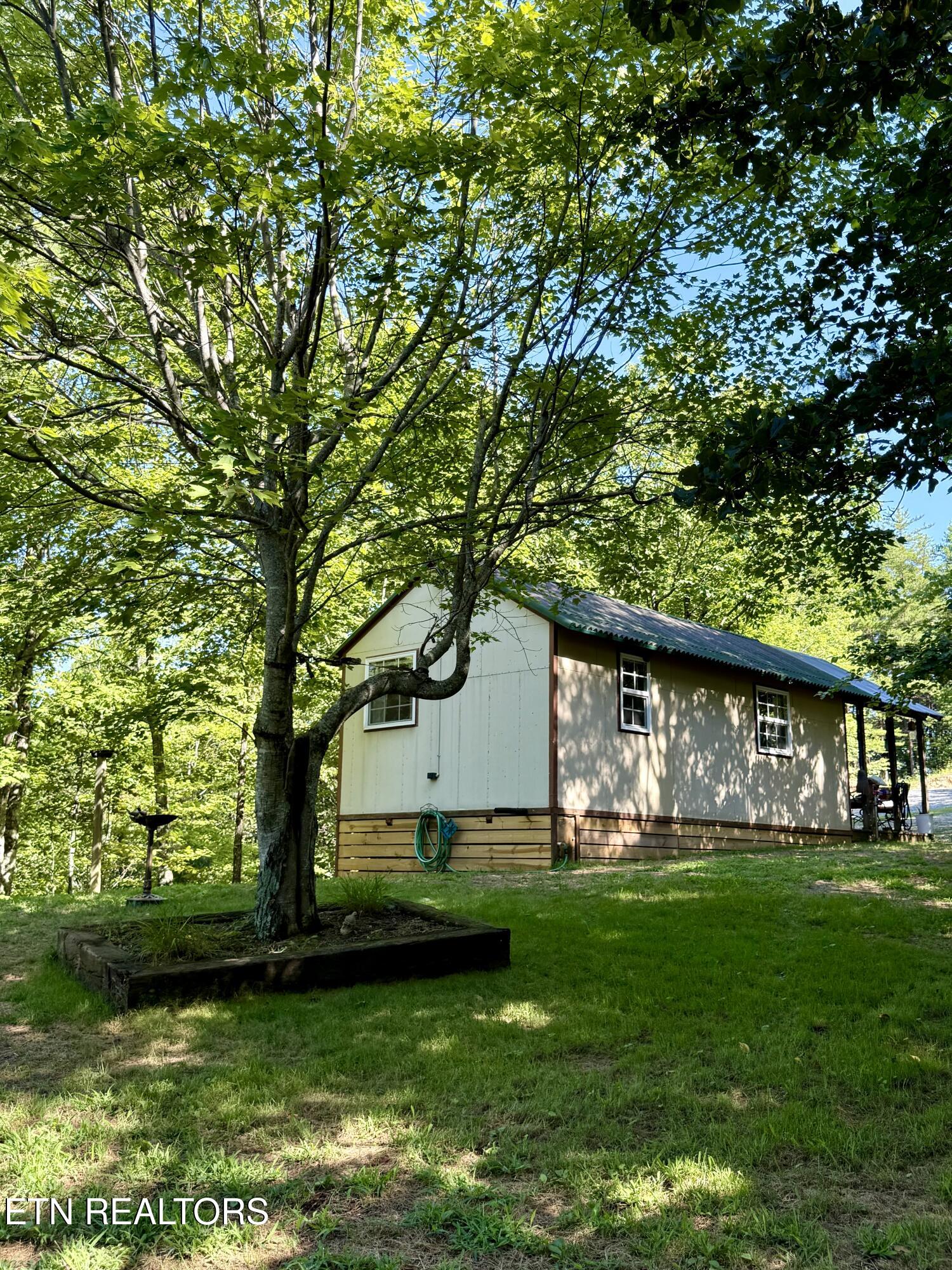 1600 Chestnut Valley Rd