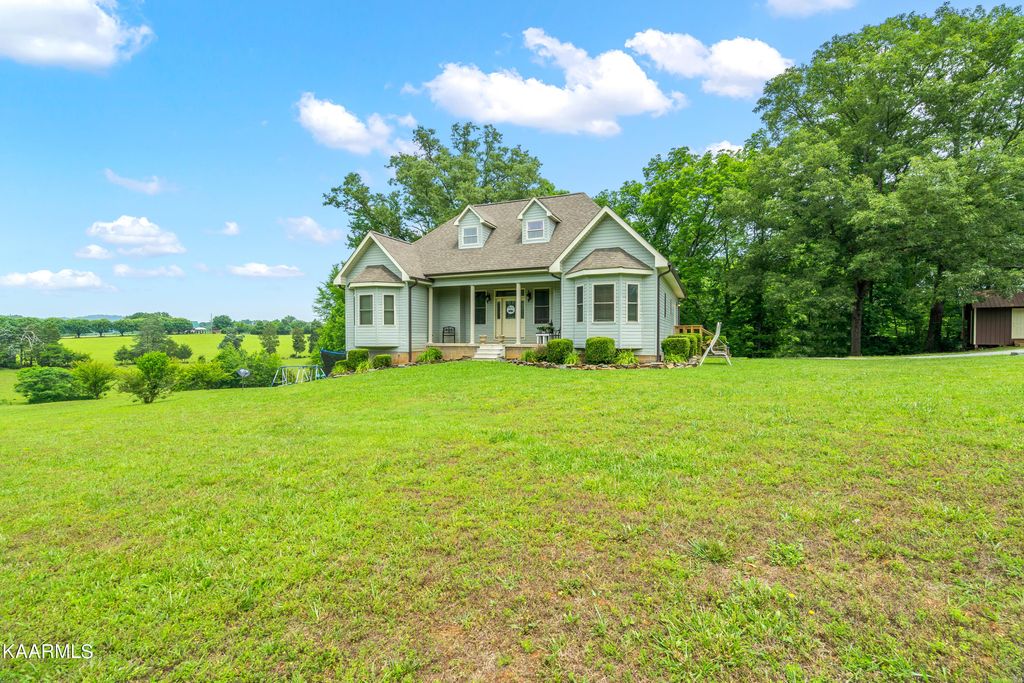Photo of 246 Akins Rd, Tellico Plains, TN 37385 (MLS # 1227973)