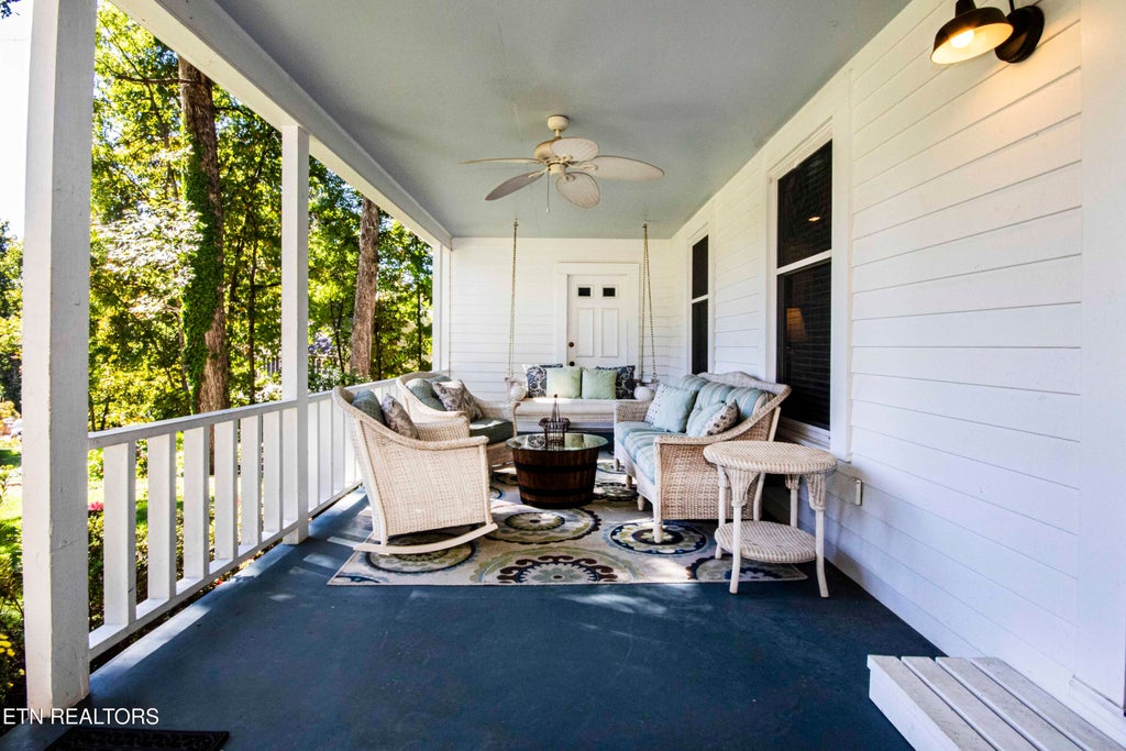 Photo of 9523 W Aiken Lane, Knoxville, TN 37922 (MLS # 1359617)
