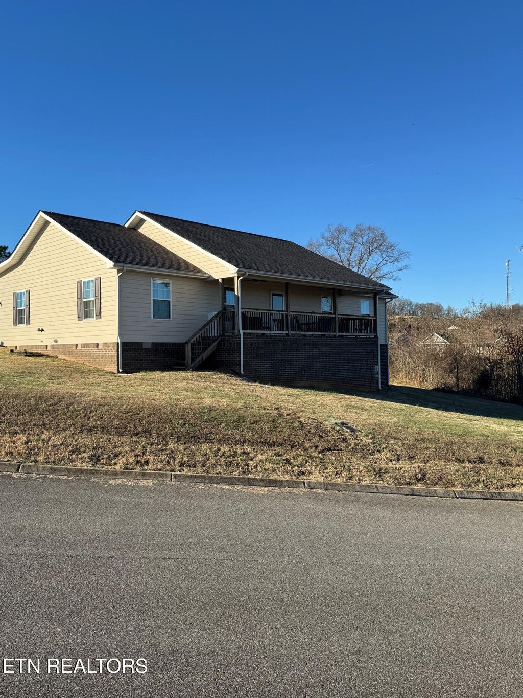 Photo of 129 Ambernic Way, Sweetwater, TN 37874 (MLS # 1326407)