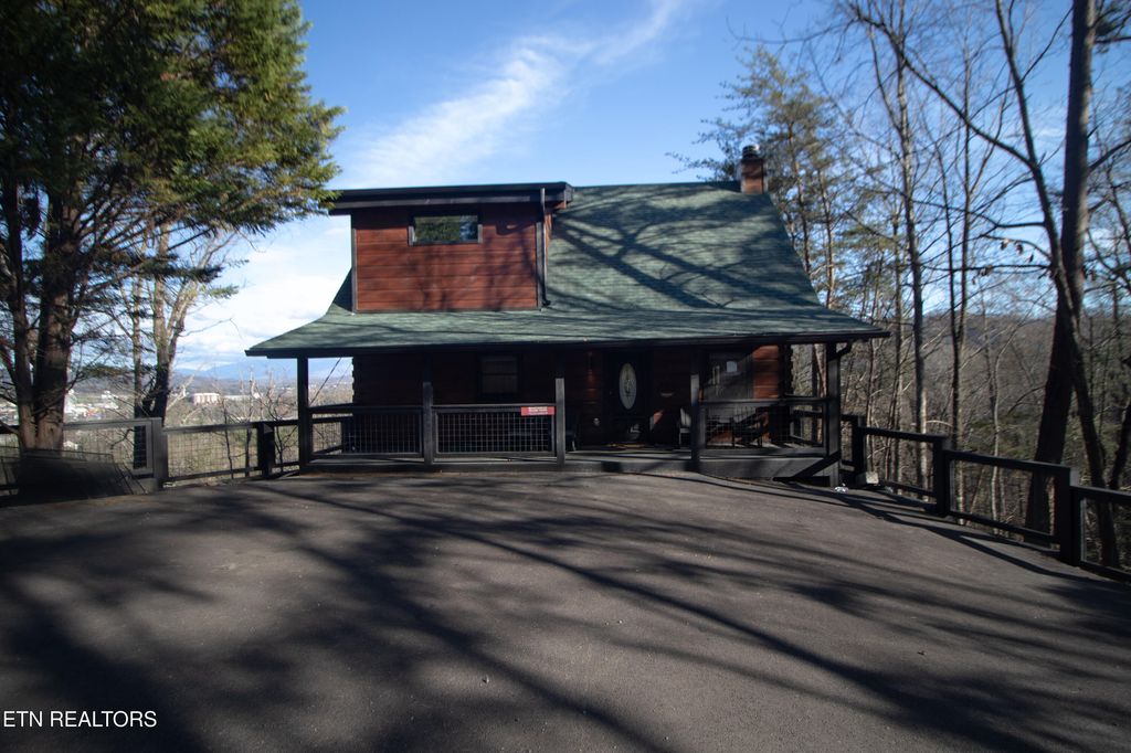 Photo of 772 Lloyd Huskey Rd, Pigeon Forge, TN 37863 (MLS # 1336518)