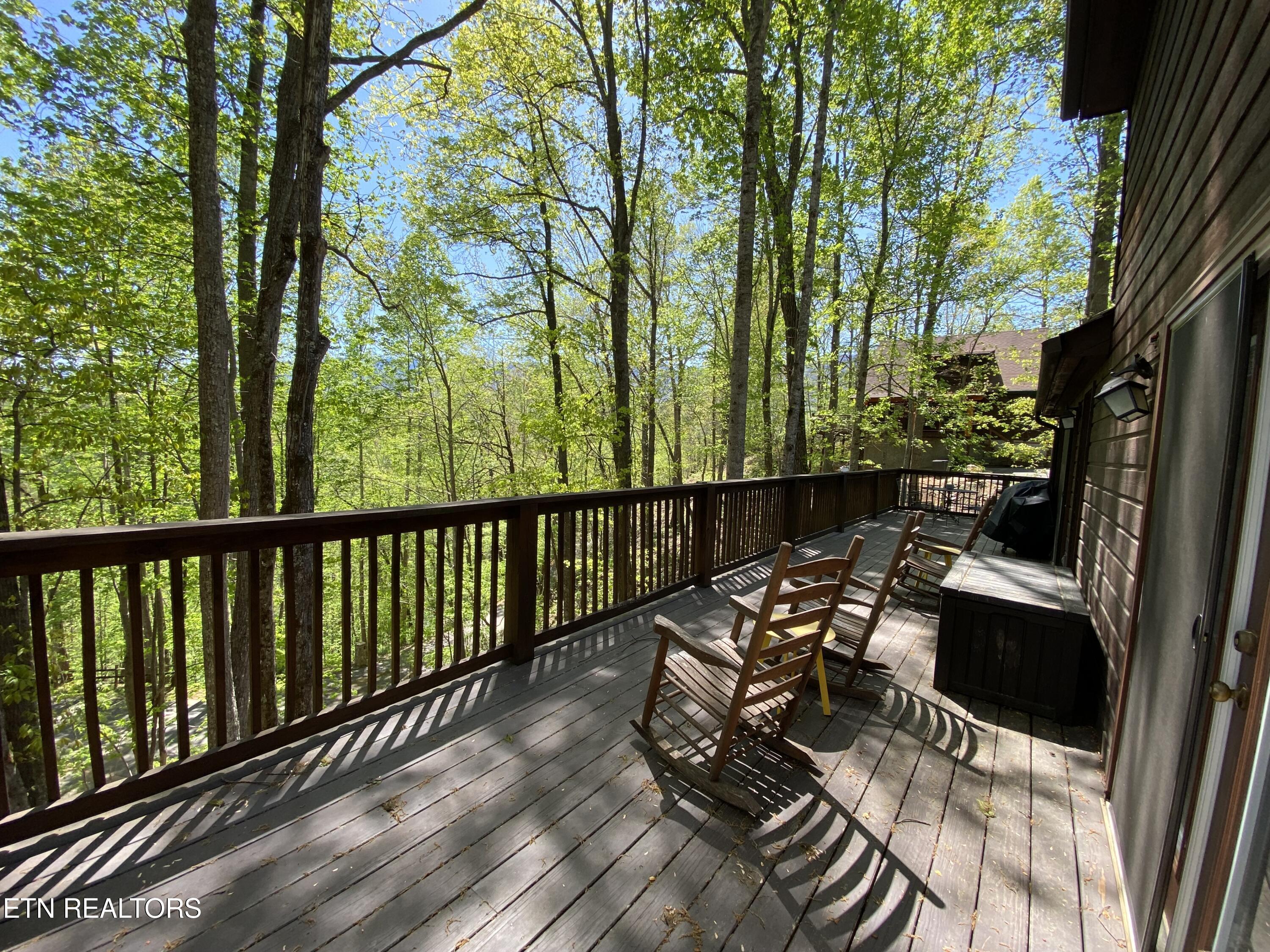 518 Deer Path Lane