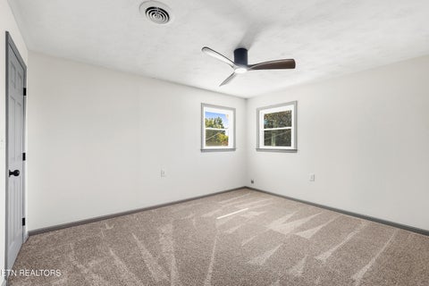 Tiny photo for 582 Strange Rd, Lenoir City, TN 37772 (MLS # 1359977)