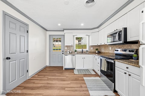 Tiny photo for 582 Strange Rd, Lenoir City, TN 37772 (MLS # 1359977)