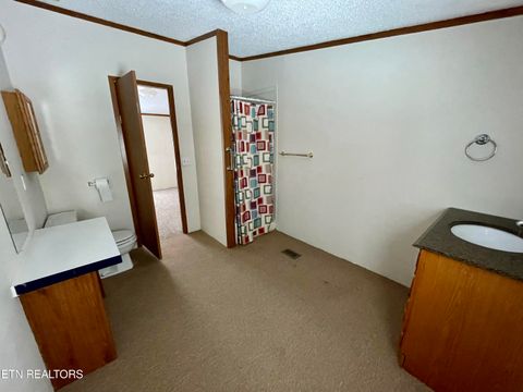 Tiny photo for 713 E Kentucky Ave, LaFollette, TN 37766 (MLS # 1328286)