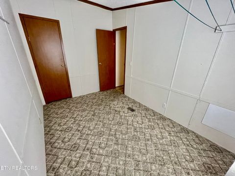 Tiny photo for 713 E Kentucky Ave, LaFollette, TN 37766 (MLS # 1328286)