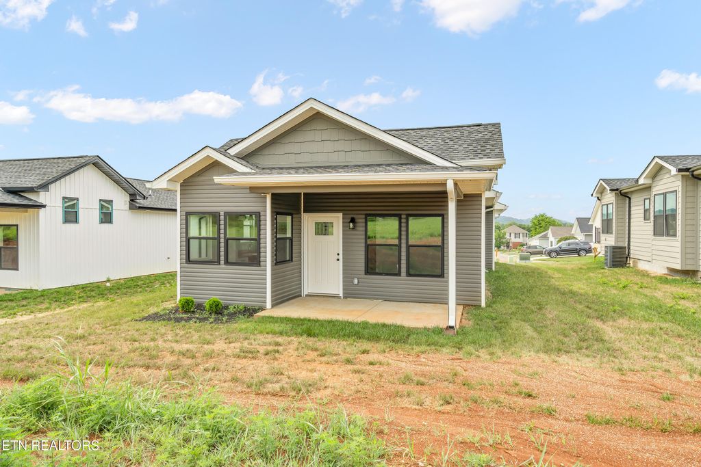 Photo of 1020 Wentford Ave, Sweetwater, TN 37874 (MLS # 1301854)