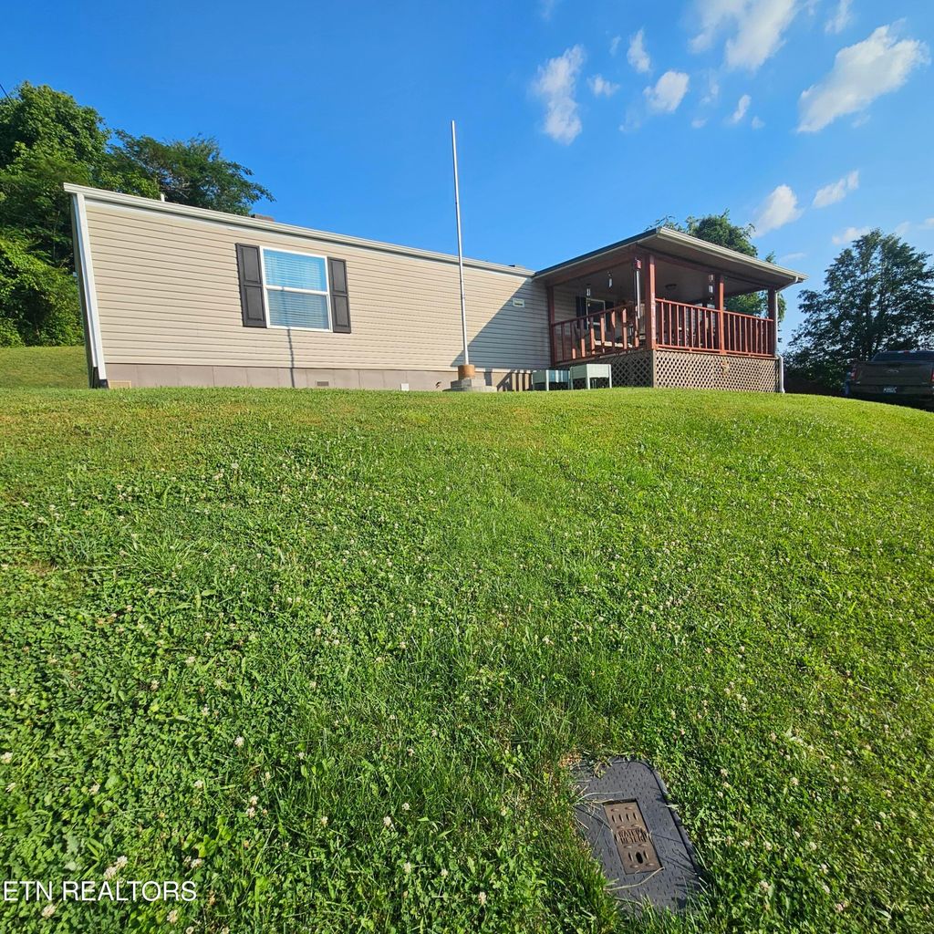 Photo of 1911 Branam Hill Rd, Jellico, TN 37762 (MLS # 1305824)