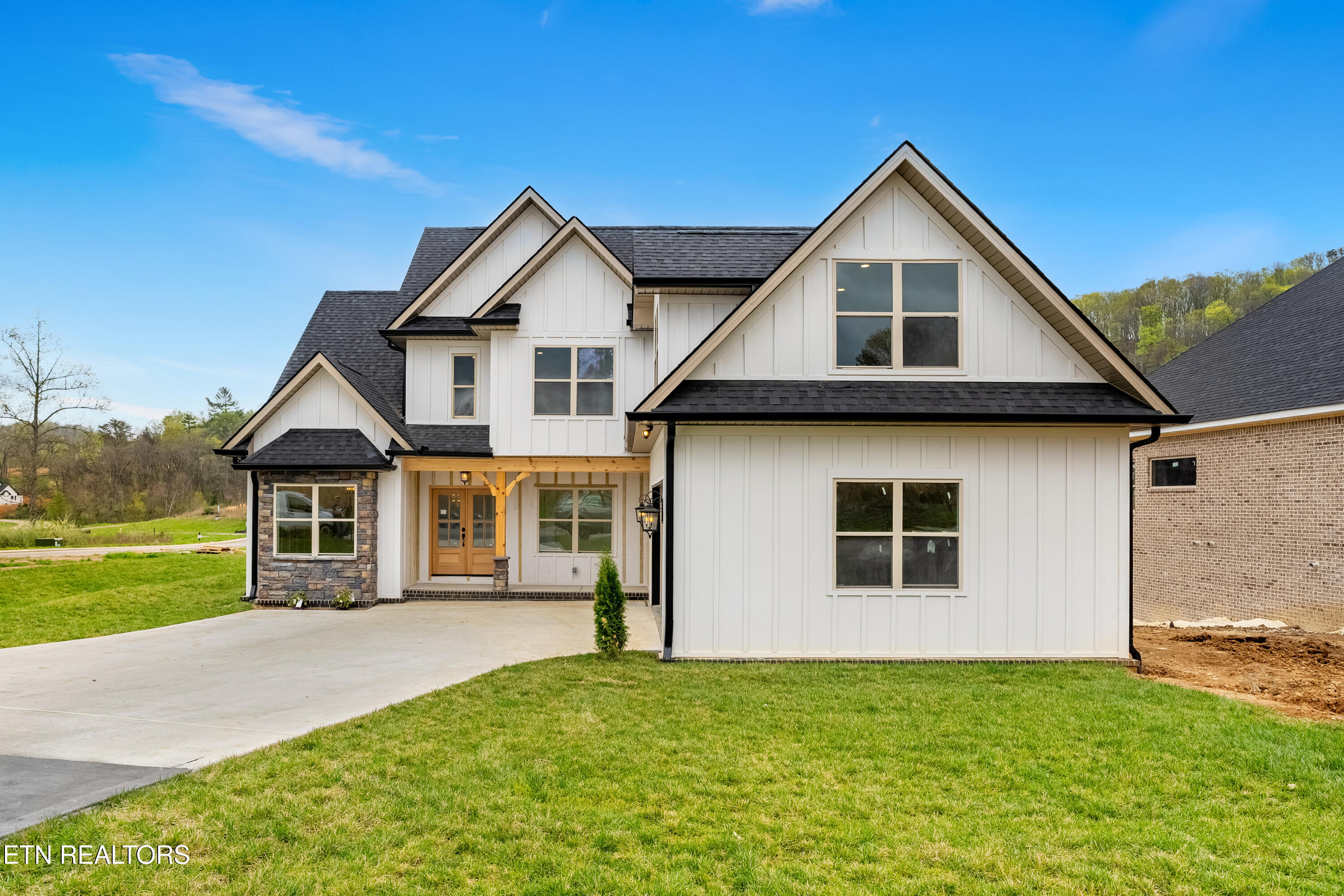 101 Cherry Oak Drive