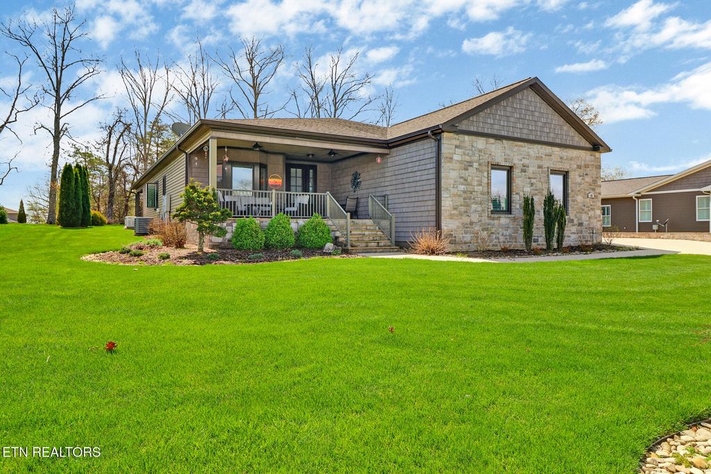 Photo of 43 Red Oak Drive, Crossville, TN 38555 (MLS # 1335194)