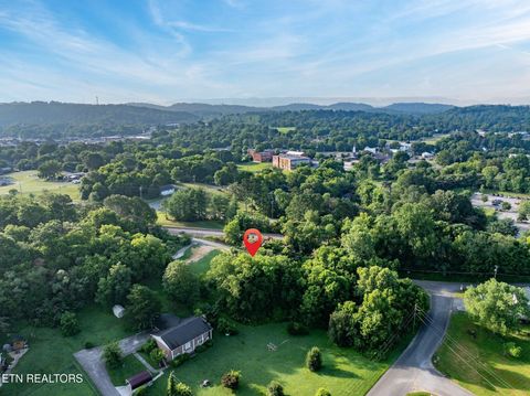 Tiny photo for 620 Tell St, Athens, TN 37303 (MLS # 1307488)