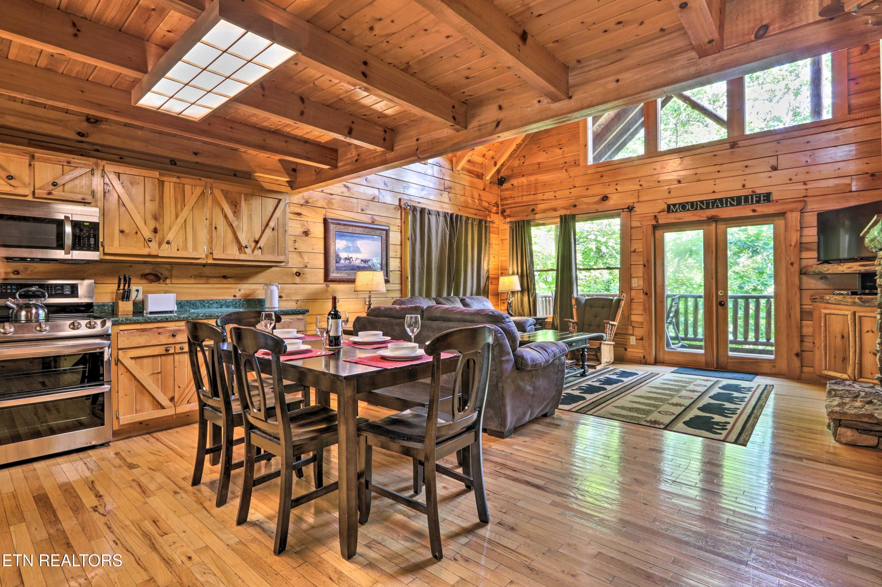 1118 Ski View Lane