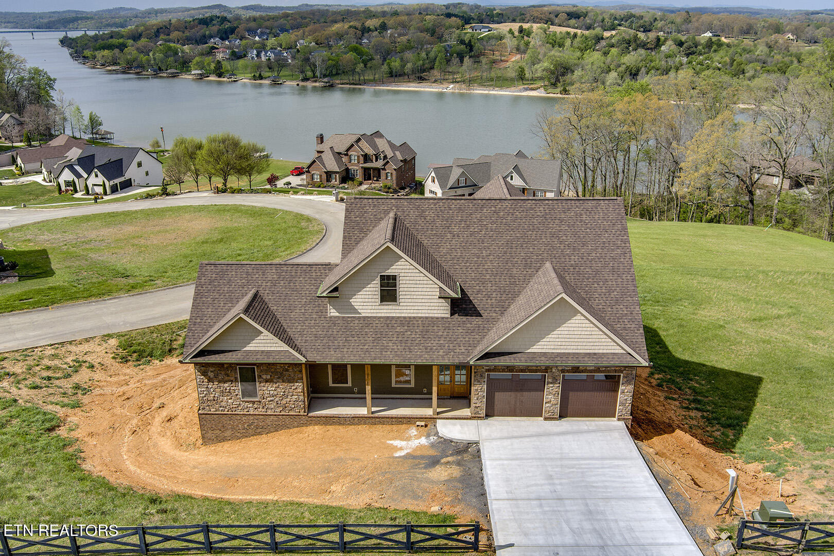542 River Rd
