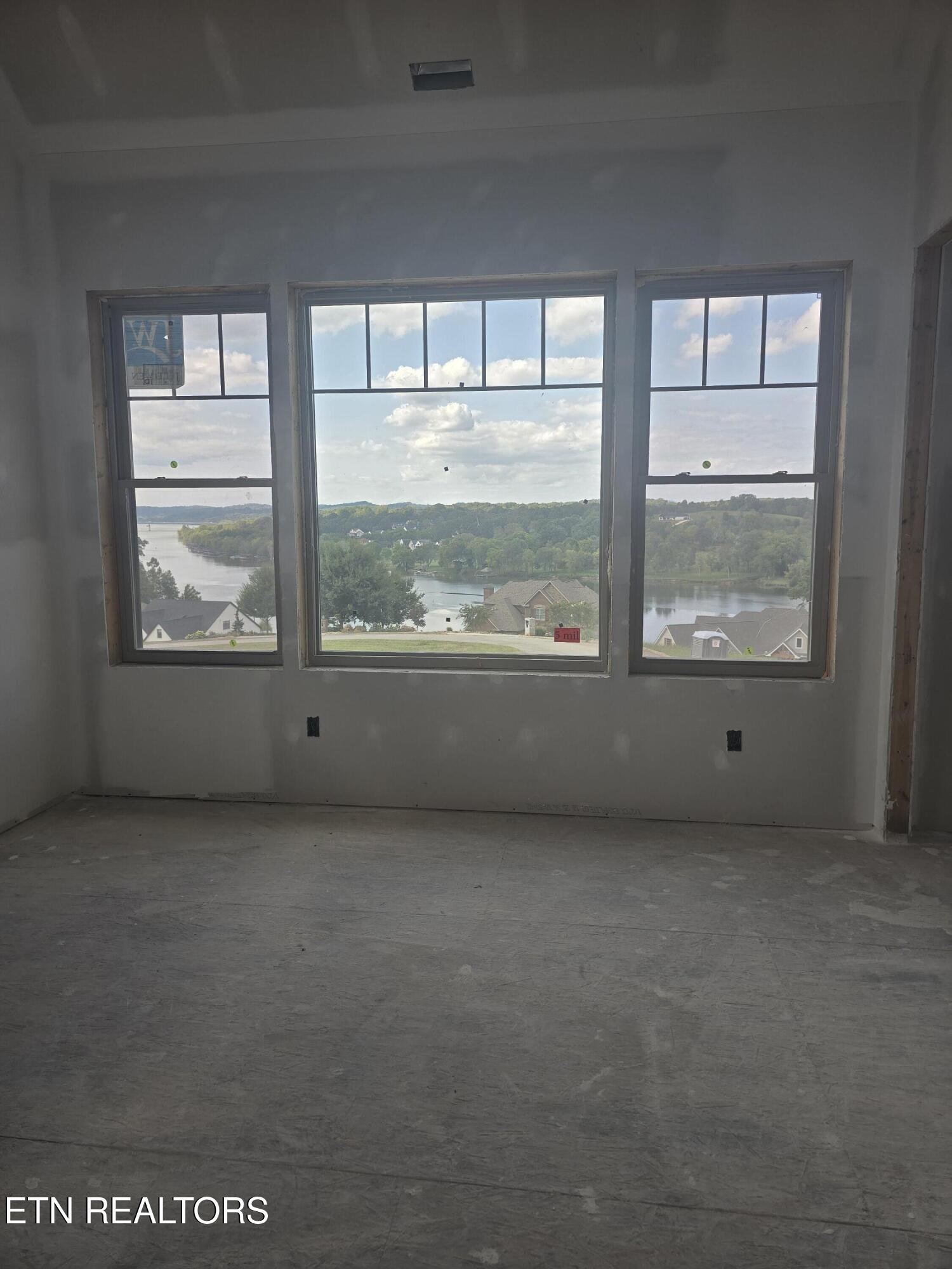 542 River Rd