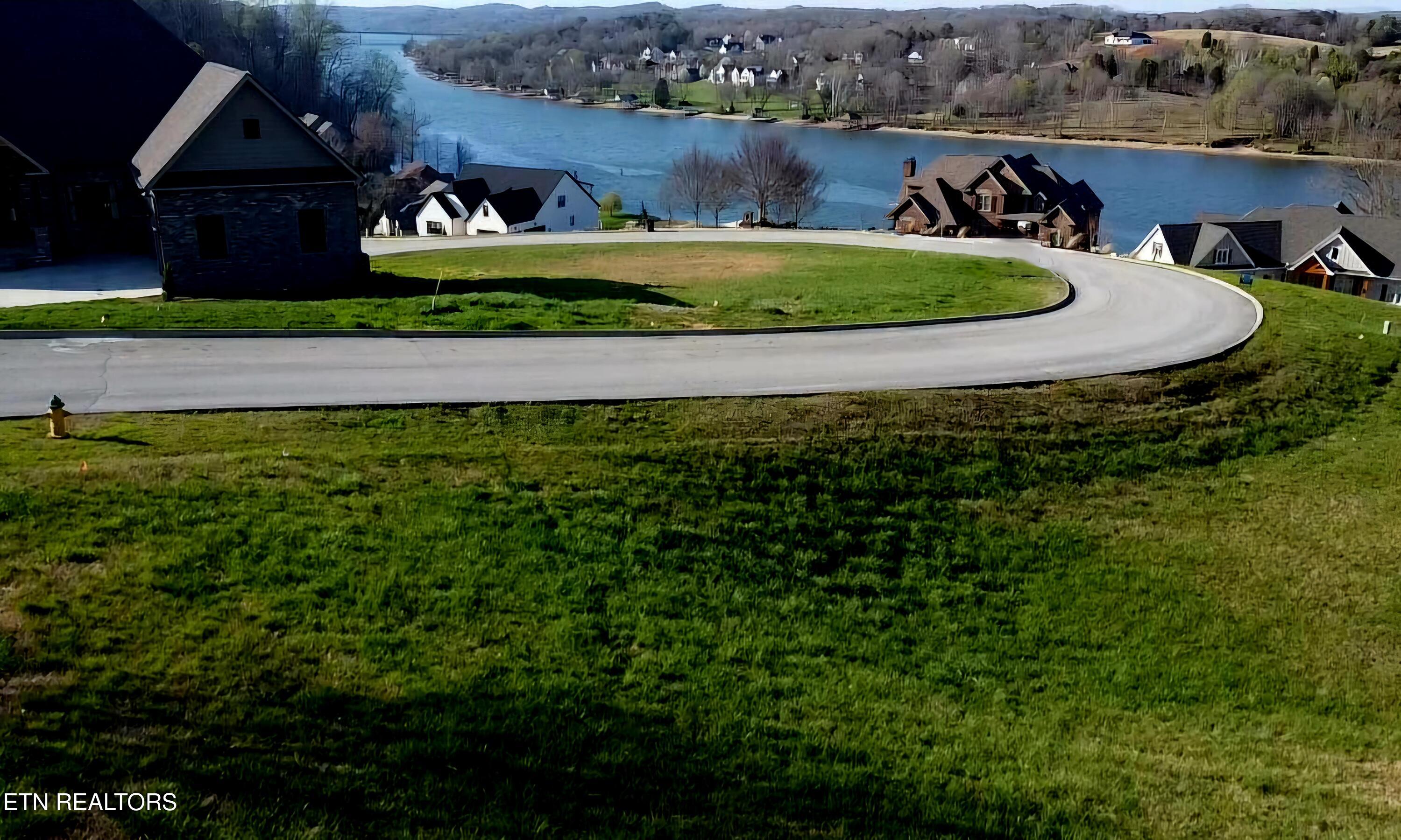 542 River Rd