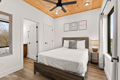 Tiny photo for 1349 Reedmont Way, Sevierville, TN 37876 (MLS # 1324011)