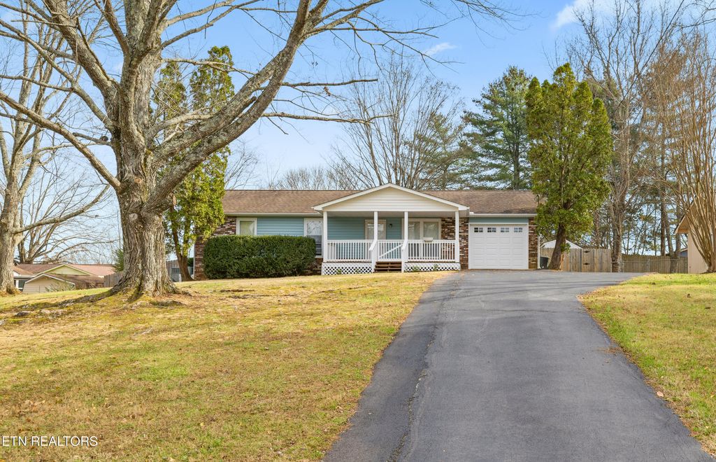Photo of 8216 Rising Fawn Drive, Knoxville, TN 37923 (MLS # 1323186)