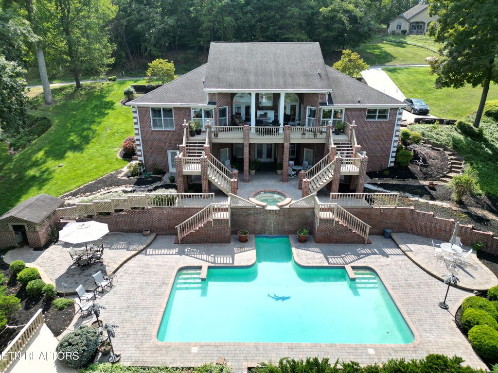 Photo of 155 Lake Crest Drive, Lenoir City, TN 37772 (MLS # 1275145)
