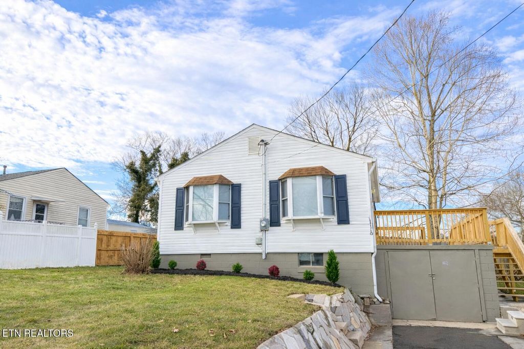 Photo of 1119 Cherry St, Alcoa, TN 37701 (MLS # 1326804)