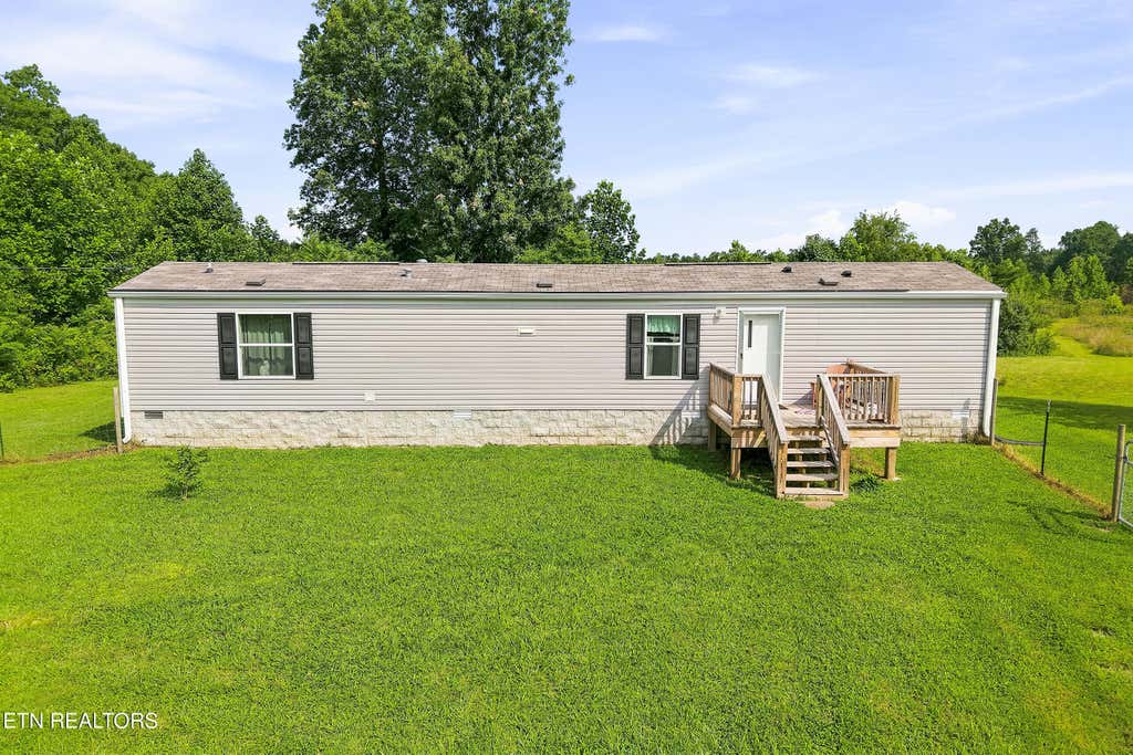 Photo of 1181 W Ravenscroft Rd, Sparta, TN 38583 (MLS # 1349940)