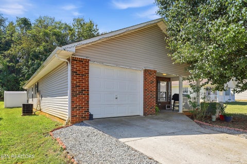 Tiny photo for 2549 Sportsmans Way, Sevierville, TN 37876 (MLS # 1357772)