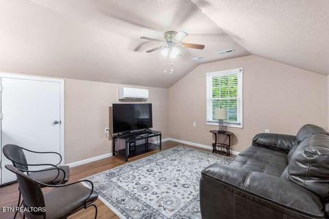 Tiny photo for 214 Broad St, Sweetwater, TN 37874 (MLS # 1334349)