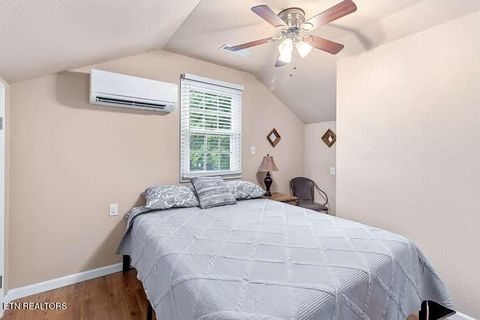 Tiny photo for 214 Broad St, Sweetwater, TN 37874 (MLS # 1334349)