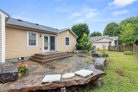 Tiny photo for 214 Broad St, Sweetwater, TN 37874 (MLS # 1334349)