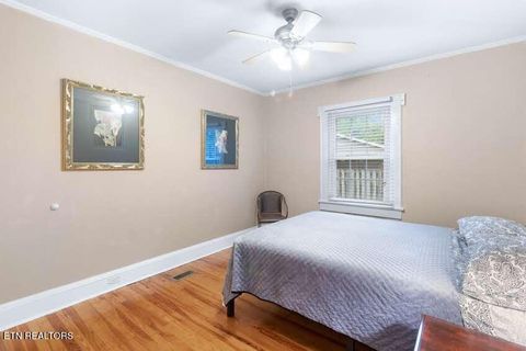 Tiny photo for 214 Broad St, Sweetwater, TN 37874 (MLS # 1334349)