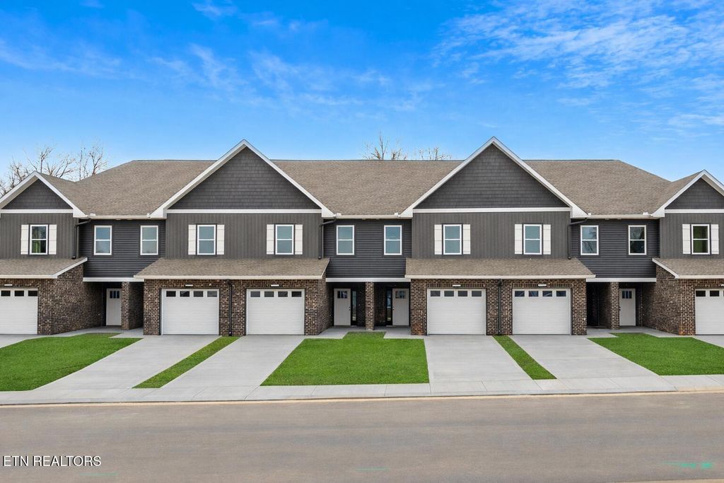 Photo of 719 Haig St, Maryville, TN 37801 (MLS # 1339727)