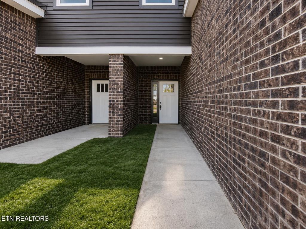 Photo of 719 Haig St, Maryville, TN 37801 (MLS # 1339727)