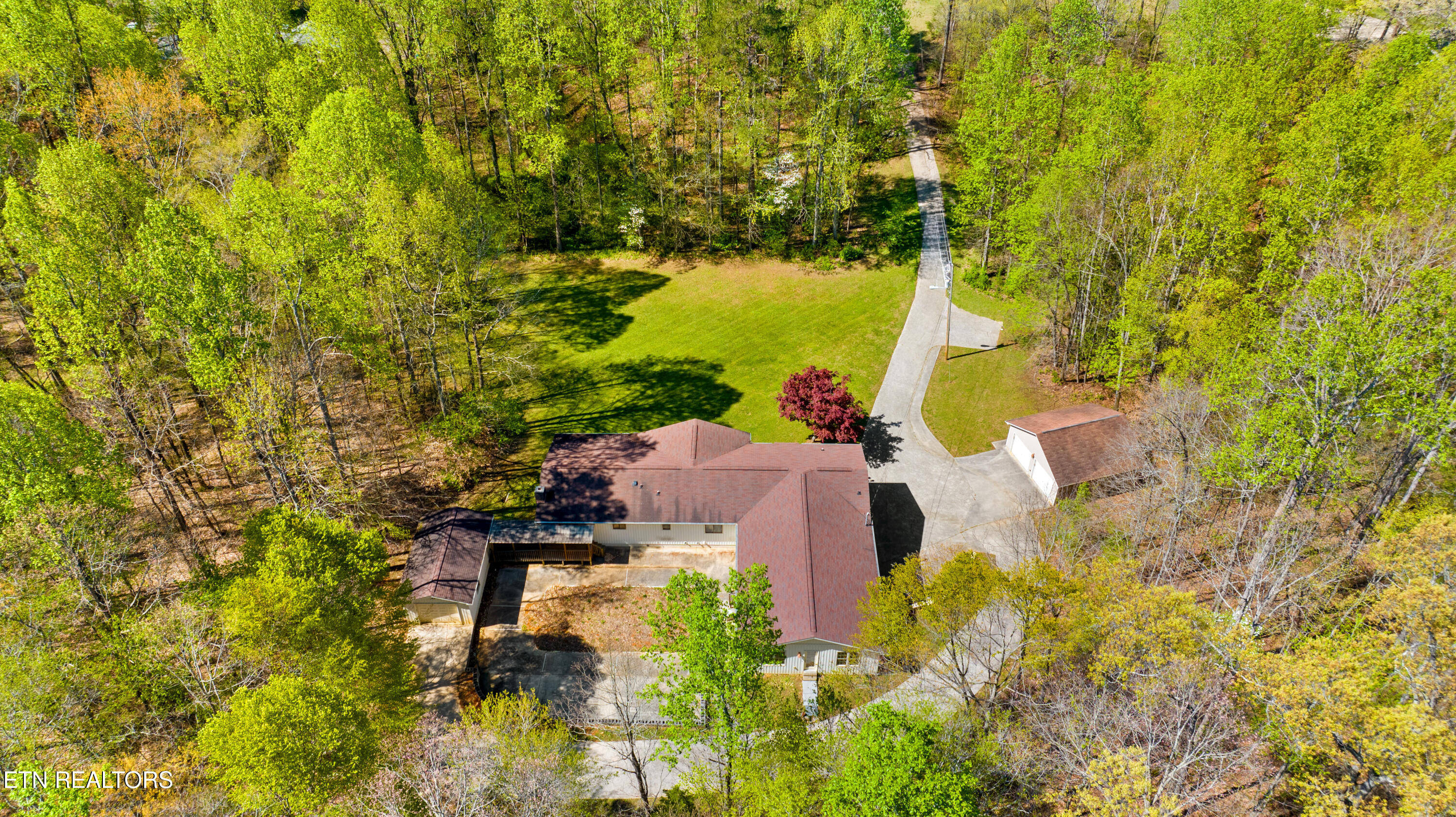 1502 Donna Drive
