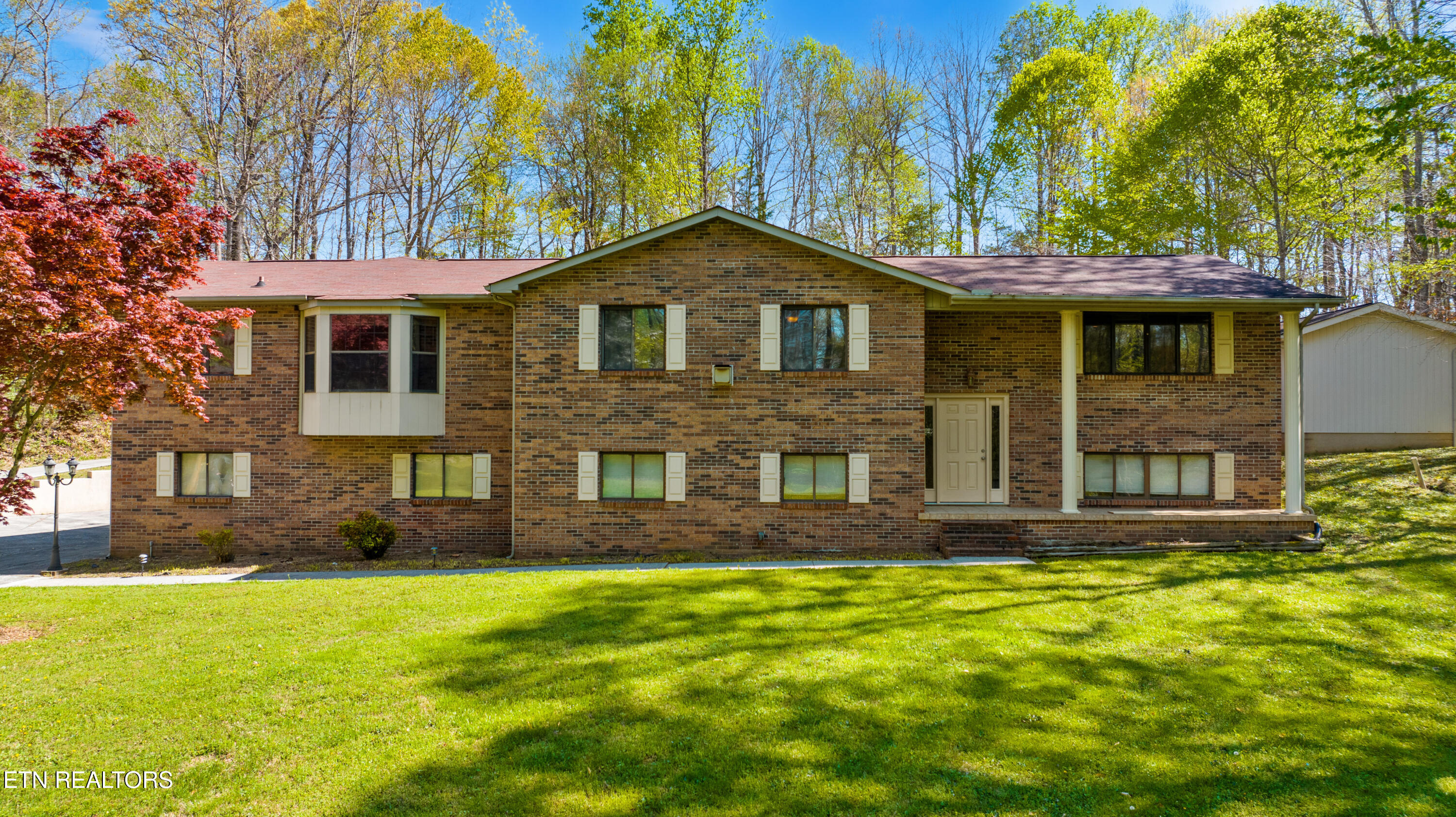 1502 Donna Drive